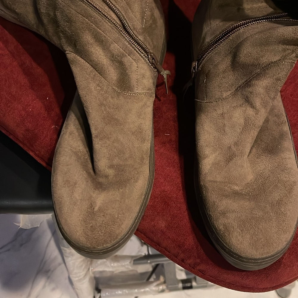 Stuart Weizmann Over The Knee Boot - image 4